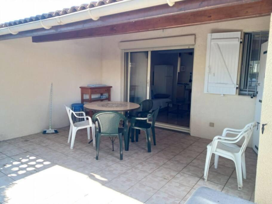 Chez Yamina Villa Gruissan Exterior photo